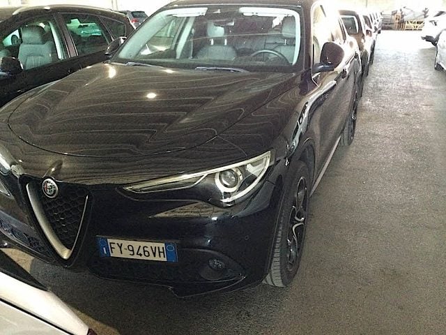Alfa Romeo Stelvio 2.2 t Executive Q4 210cv auto my19, del 2020, 107.333 km, in vendita a Pescara (PE)