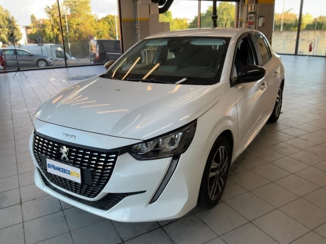 Peugeot 208 1.2 puretech Active Pack s&s 75cv, del 2023, 17.177 km, in vendita a Pescara (PE)