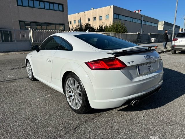 Audi TT Coupé 2.0 TDI quattro S tronic S line - foto 4 di 13