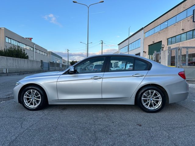 BMW 320 d Business aut. 184cv - foto 3 di 4