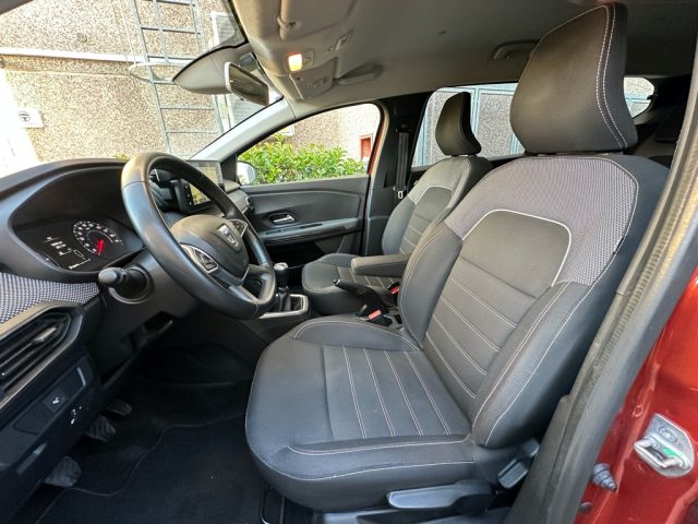 Dacia Jogger 1.0 TCe 110 CV 7 posti Extreme-up, del 2022, 49.500 km, in vendita a Fonte Nuova (RM)