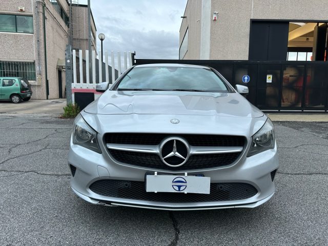 Mercedes-Benz CLA 180 d Shooting Brake Automatic - foto 2 di 4