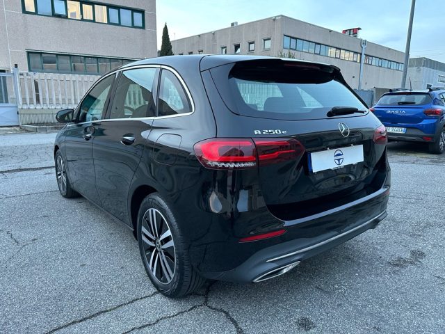 Mercedes-Benz B 250 e hybrid EQ Sport Plus - foto 4 di 4