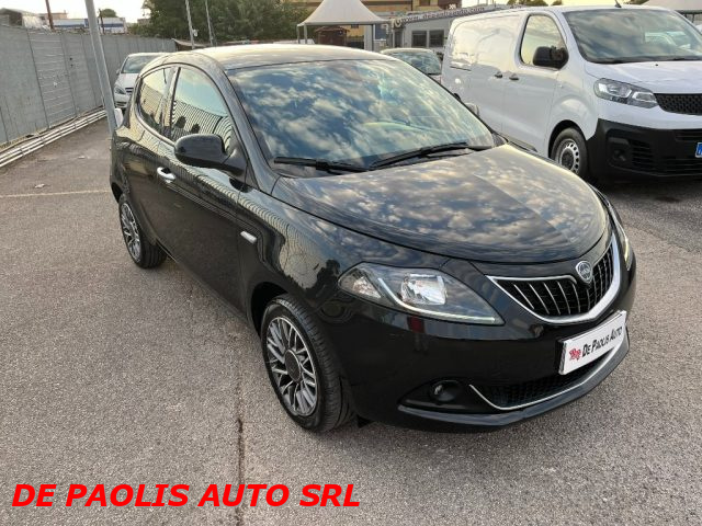 Lancia Ypsilon 1.0 FireFly 5 porte S&S Hybrid Gold Plus - foto 2 di 4