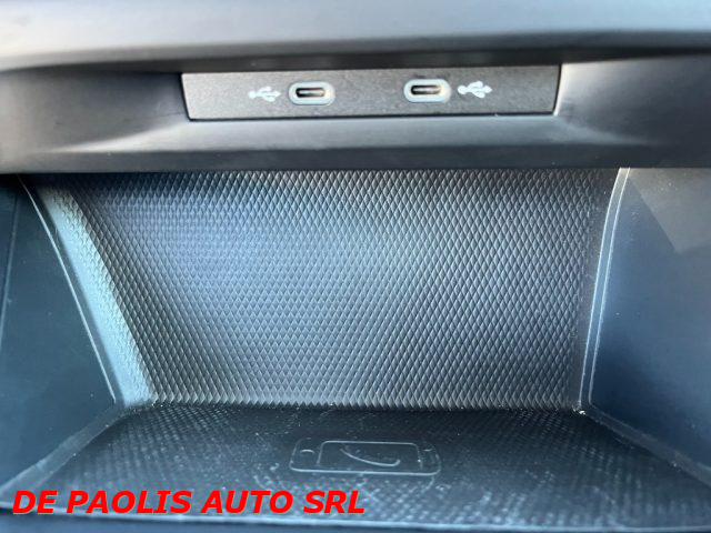 Volkswagen Golf 8 1.0 TSI EVO Life, del 2022, 84.262 km, in vendita a Ardea (RM)