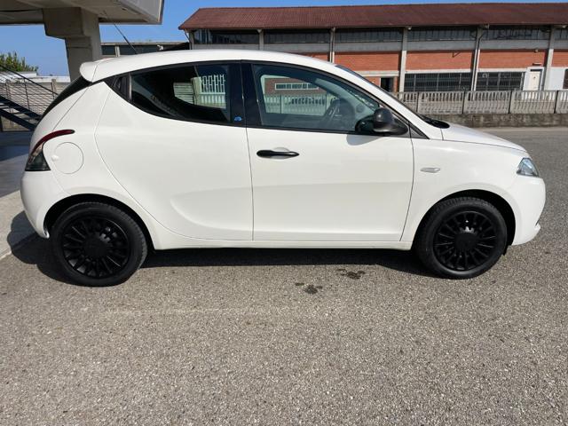 Lancia Ypsilon 1.0 FireFly 5 porte S&S Hybrid Ecochic Gold - foto 4 di 4