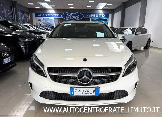Mercedes-Benz A 180 d Automatic Sport - foto 2 di 4