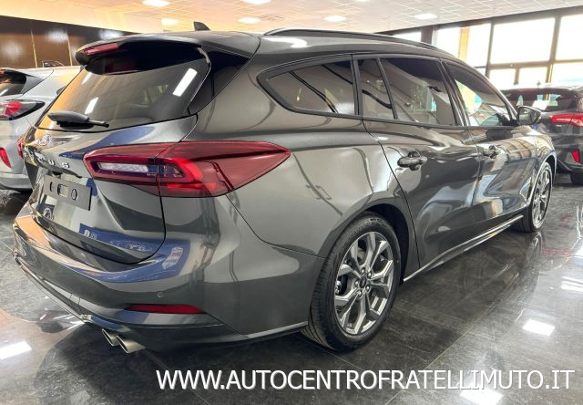 Ford Focus 1.5 EcoBlue 115 CV automatico SW ST-Line - foto 4 di 14