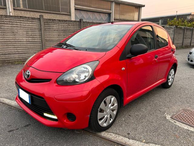 Toyota Aygo 1.0 12V VVT-i 5p *EURO 5* *OK NEOPATENTATI* - foto 2 di 4