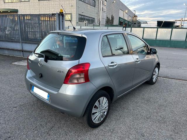 Toyota Yaris 1.3 5 porte Sol *OK NEOPATENTATI* *FINANZIABILE* - foto 4 di 4