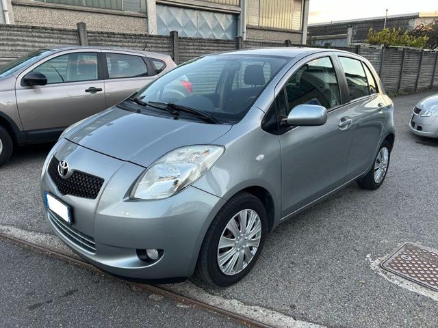 Toyota Yaris 1.3 5 porte Sol *OK NEOPATENTATI* *FINANZIABILE* - foto 2 di 4