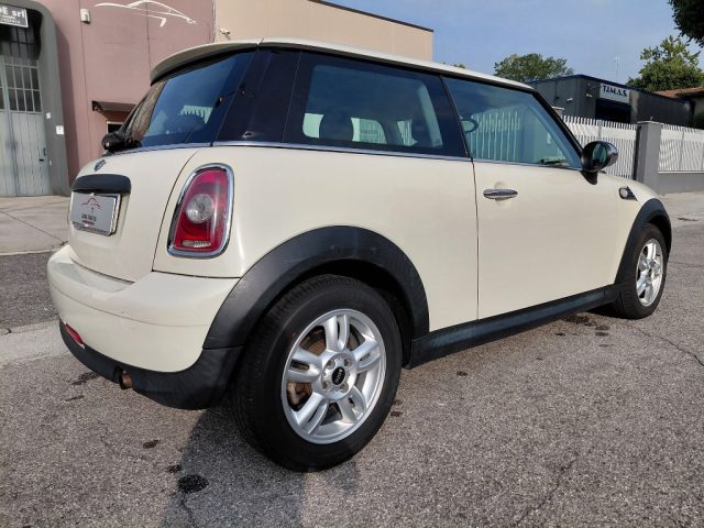 MINI One 1.4 16V One (55kW) Neo Patentati - foto 3 di 4