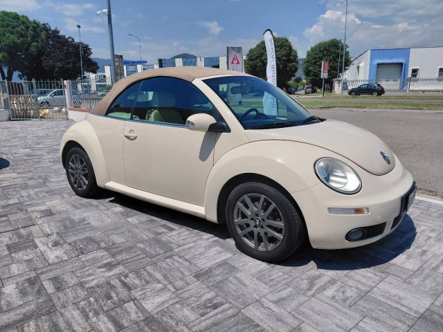 Volkswagen New Beetle 1.9 TDI 105CV Cabrio - foto 3 di 4