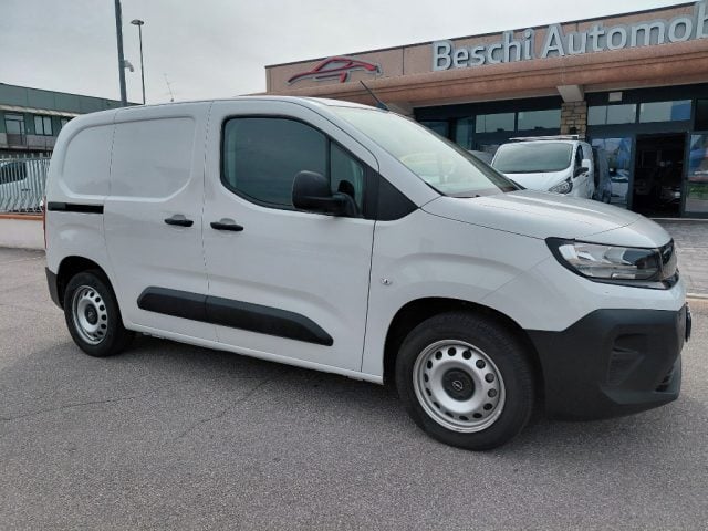 Opel Combo Cargo 1.5 Diesel 130CV L1, del 2025, 55.000 km, in vendita a Mazzano (BS)