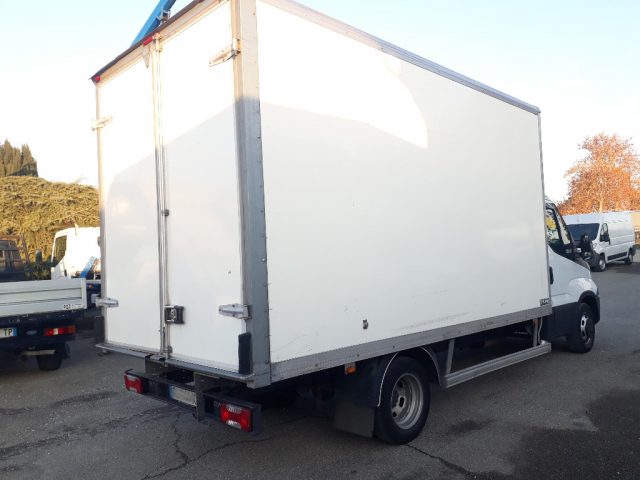 Iveco Daily 35C14 2.3 FURGONATO 2019 GARANZIA [F109] - foto 3 di 4