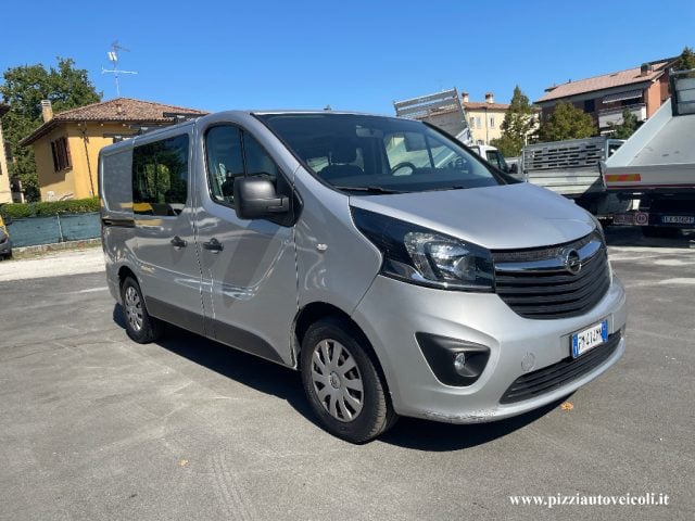 Opel Vivaro 6 POSTI AUTOCARRO [B64] usato a SANT AGATA BOLOGNESE