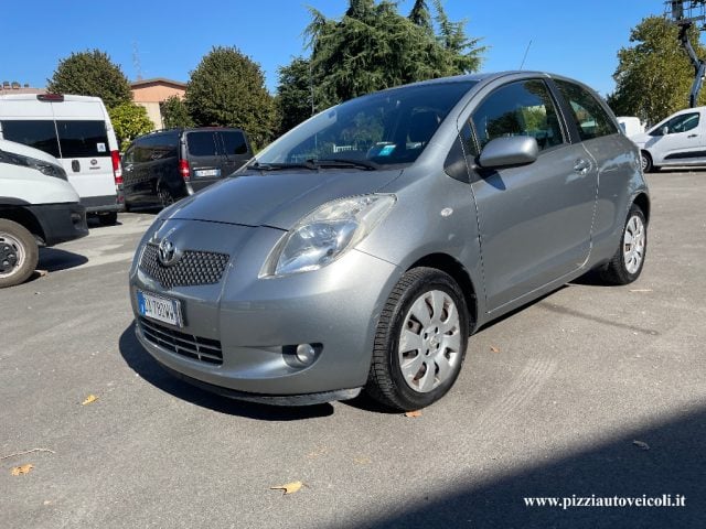 Toyota Yaris Verso 1.3i 16V cat Luna '03, del 2006, 219.000 km, in vendita a Sant Agata Bolognese (BO)
