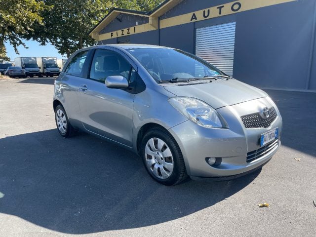 Toyota Yaris Verso 1.3i 16V cat Luna '03 - foto 2 di 4