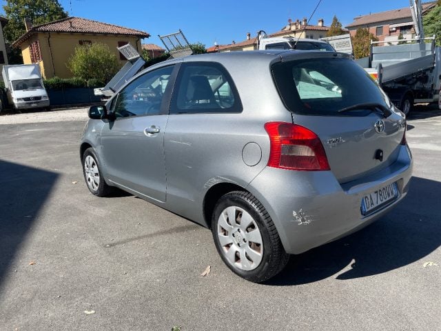 Toyota Yaris Verso 1.3i 16V cat Luna '03 - foto 4 di 4