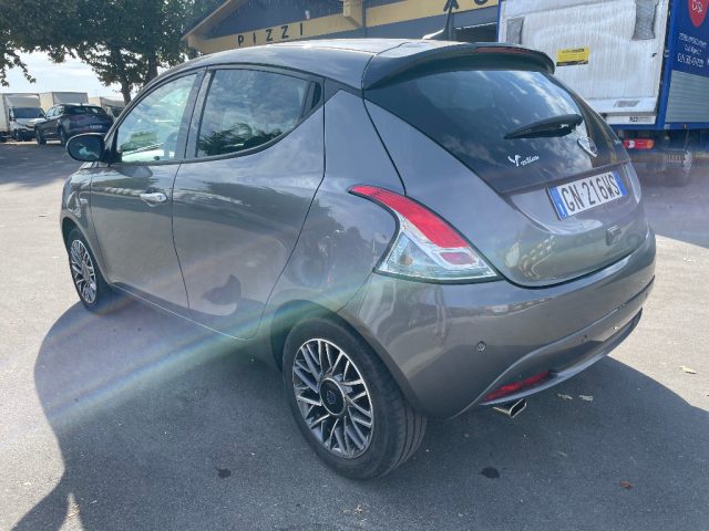 Lancia Ypsilon 1.0 FireFly 5 porte S&S Hybrid [U43] - foto 3 di 4