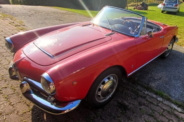 Alfa Romeo Giulia SPIDER - foto 2 di 4
