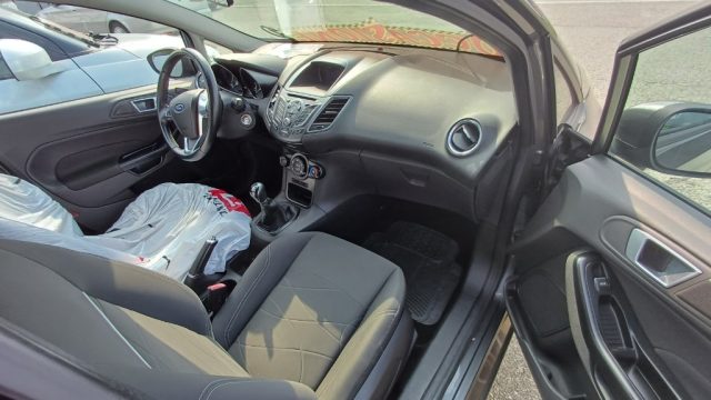 Ford Fiesta 1.2 60CV 5 porte Titanium, del 2016, 122.000 km, in vendita a Gaglianico (BI)