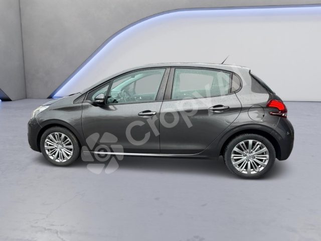 Peugeot 208 1� serie PureTech 82 5 porte usato a GAGLIANICO