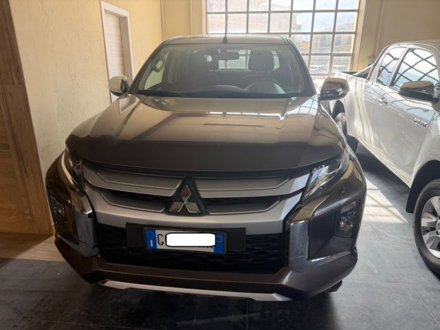 Mitsubishi L200 2.3 D Club Cab 4x4 Super Select Intense usato a GAGLIANICO