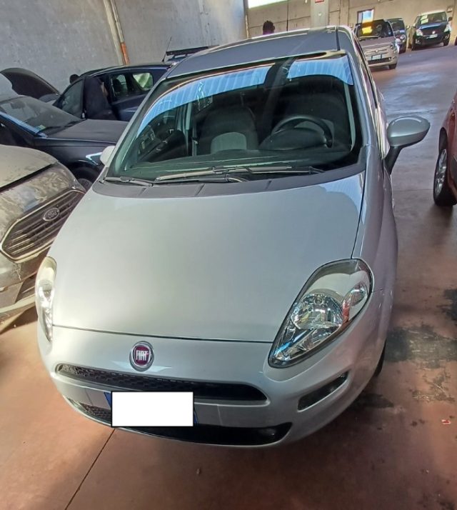 Fiat Punto 1.2 8V 5 porte Street - foto 3 di 4