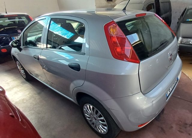 Fiat Punto 1.2 8V 5 porte Street - foto 2 di 4