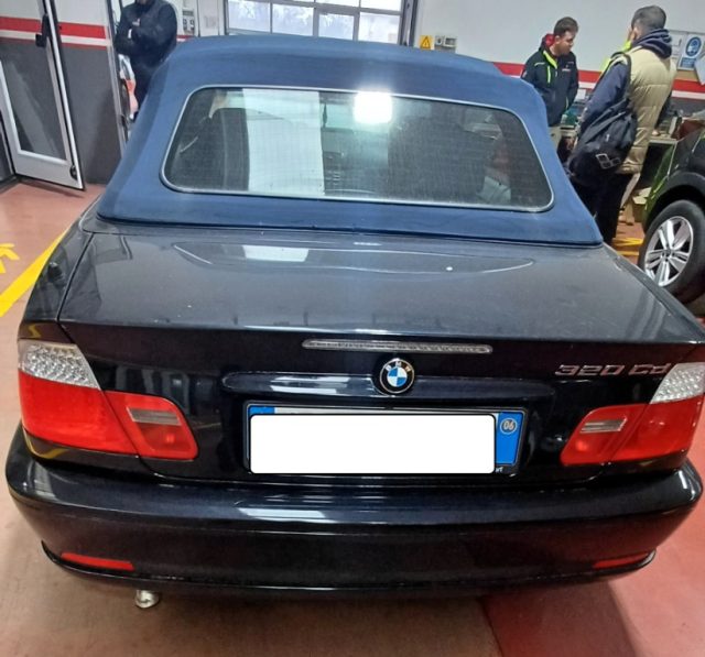 BMW 320 Cd cat Cabrio POCHI KM!!!! - foto 3 di 4