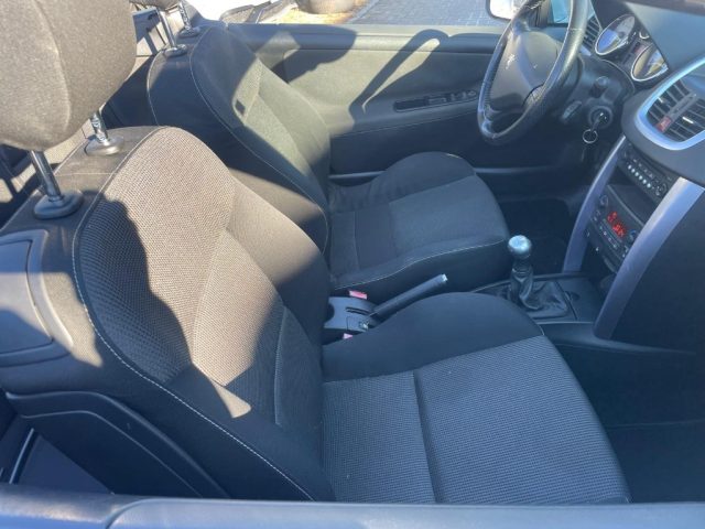 Peugeot 207 1.6 VTi 120CV CC Féline, del 2008, 117.705 km, in vendita a Gaglianico (BI)