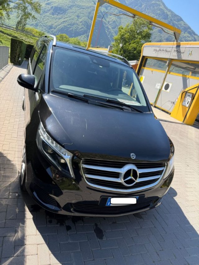 Mercedes-Benz V 220 d Automatic 4Matic Exclusive Long usato a GAGLIANICO