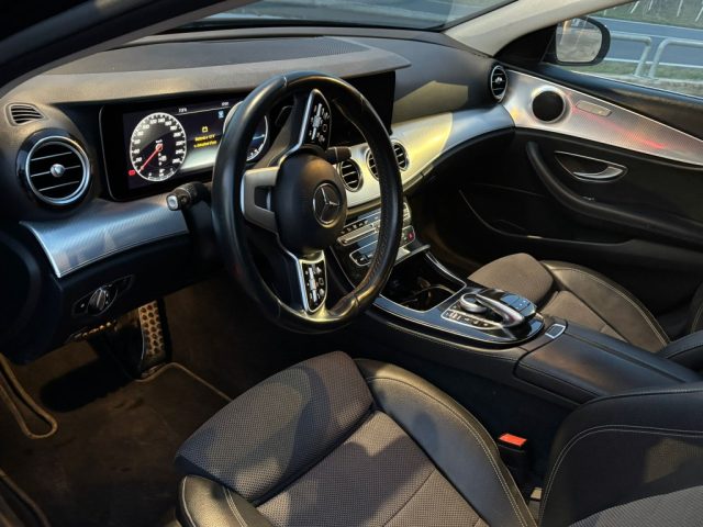 Mercedes-Benz E 220 d Auto Exclusive - foto 2 di 4