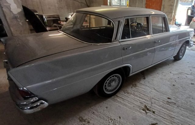 Mercedes-Benz 220 S - foto 4 di 4