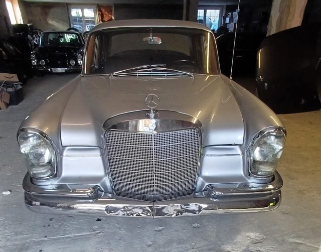 Mercedes-Benz 220 S usato a GAGLIANICO