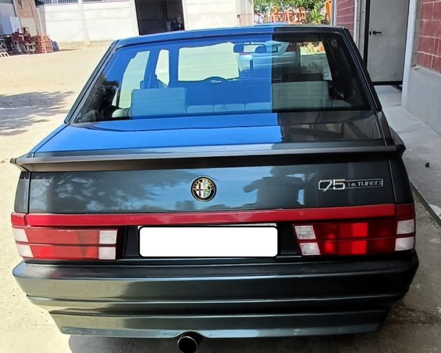 Alfa Romeo 75 1.8i turbo usato a GAGLIANICO