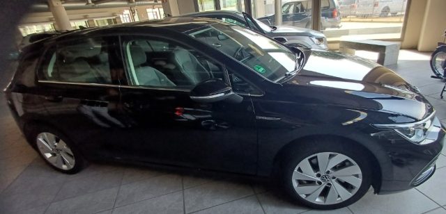 Volkswagen Golf 2.0 TDI StYLE POCHISSIMI KM! usato a GAGLIANICO