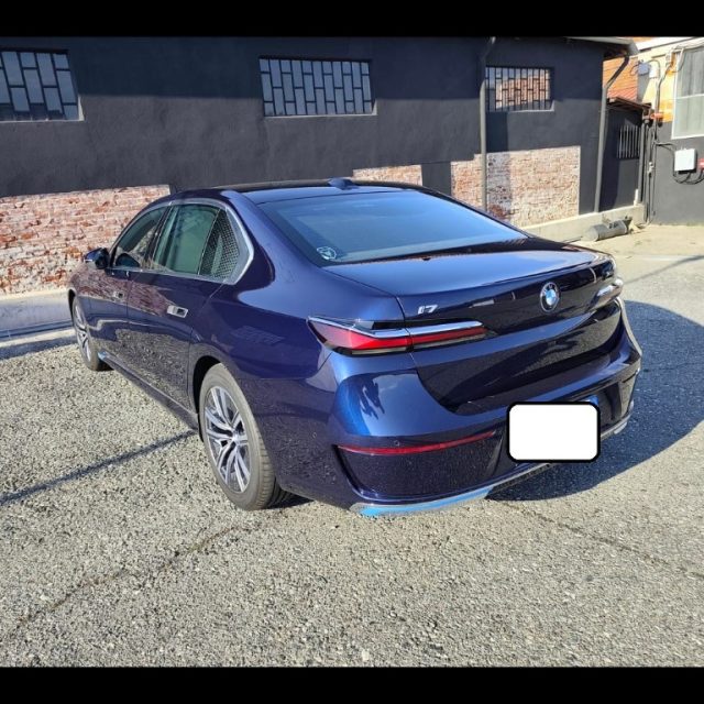 BMW i7 xDrive 60 - foto 4 di 4