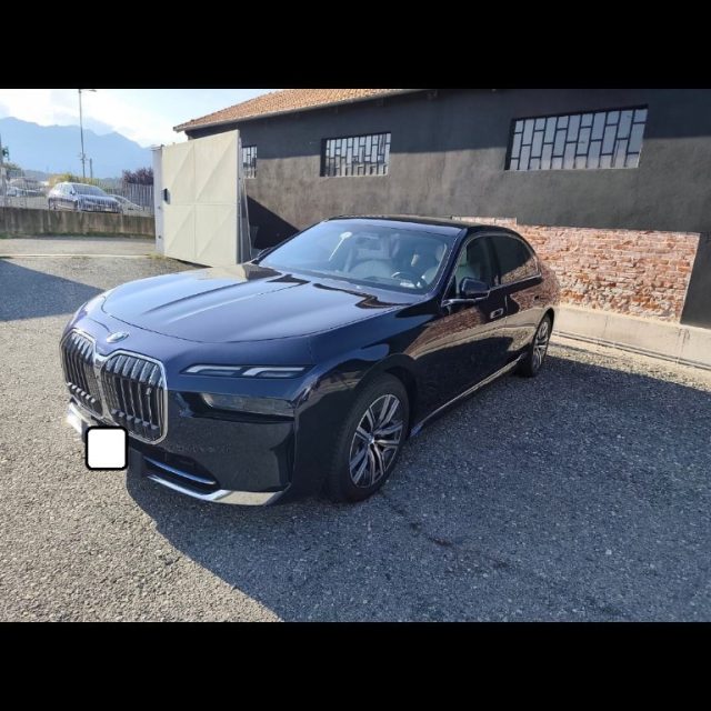 BMW i7 xDrive 60 - foto 3 di 4
