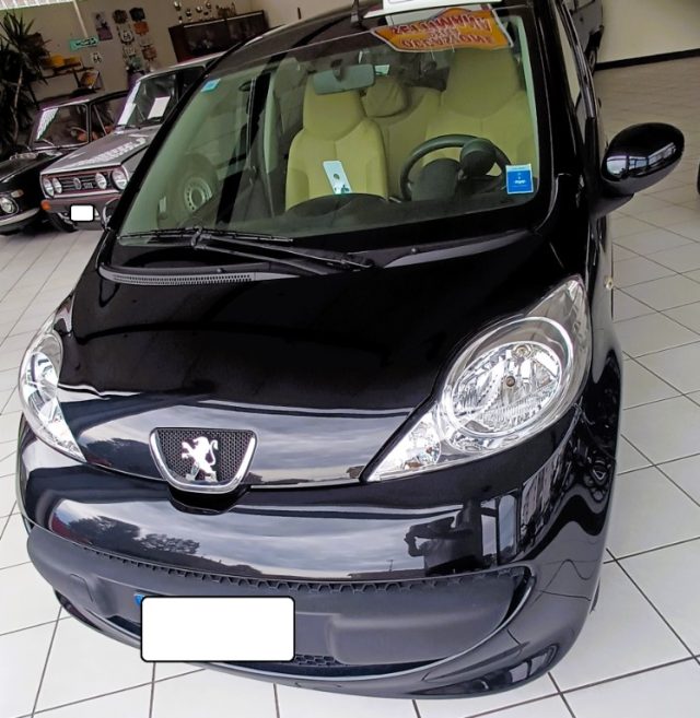 Peugeot 107 1.0 COMPRESO VOLTURA, del 2006, 148.000 km, in vendita a Gaglianico (BI)