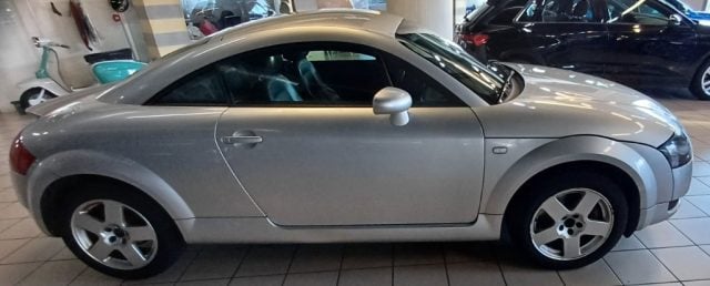 Audi TT Coupé 1.8 T GOMME ZERO KM - foto 2 di 4