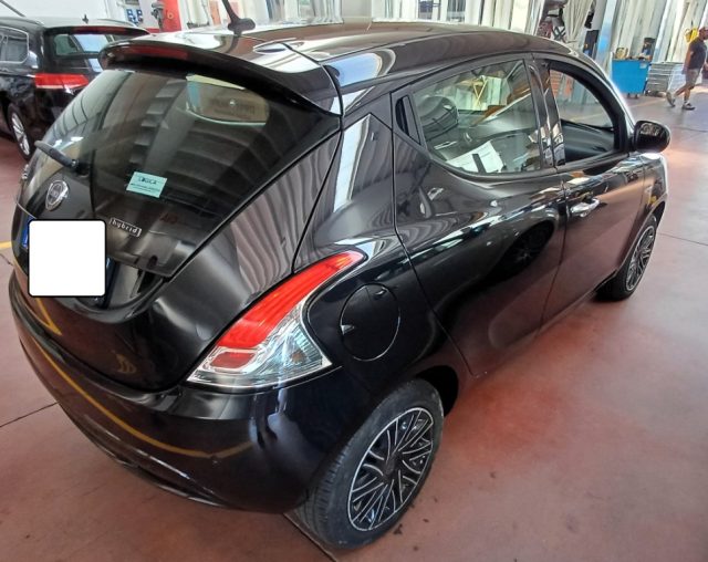 Lancia Ypsilon 1.2 69 CV 5 porte GPL Ecochic - foto 4 di 4