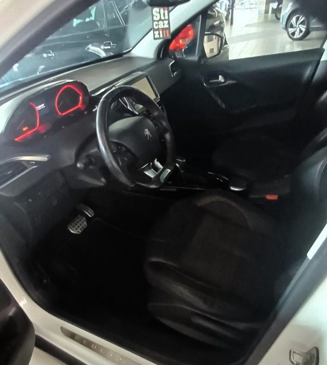 Peugeot 2008 1° serie PureTech Turbo 110 EAT6 S&S GT Line - foto 4 di 9