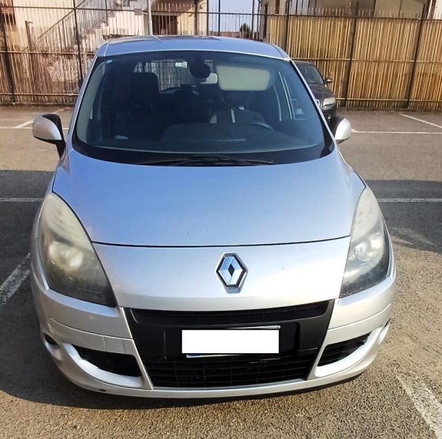 Renault Scenic 1.5 dCi 110CV Dynamique - foto 2 di 19