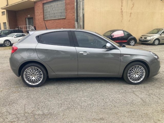 Alfa Romeo Giulietta 1.6 JTDm 120 CV - foto 4 di 4