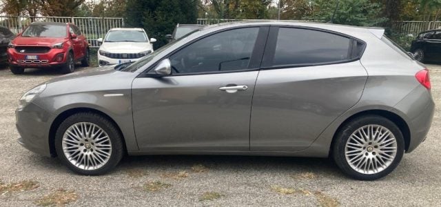 Alfa Romeo Giulietta 1.6 JTDm 120 CV - foto 2 di 4