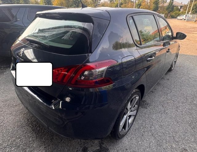 Peugeot 308 PureTech Turbo 110 S&S Style - foto 2 di 4