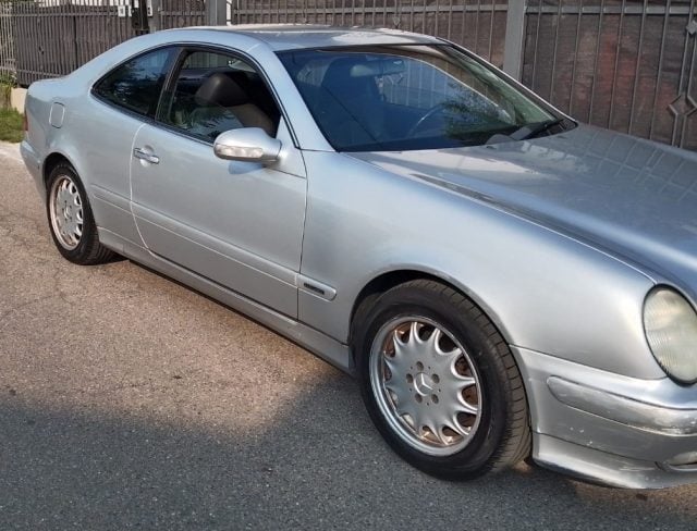 Mercedes-Benz CLK 200 Kompressor Elegance UNIPRO, del 2001, 184.000 km, in vendita a Gaglianico (BI)