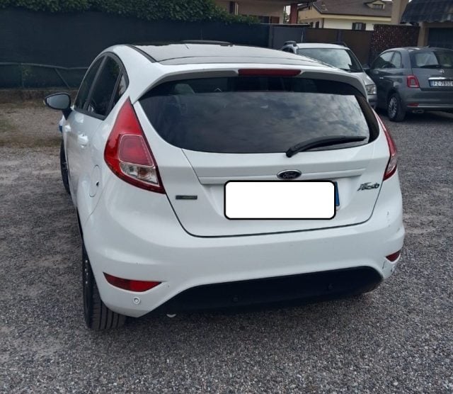 Ford Fiesta 1.0 EcoBoost 100CV 5 porte Black & White Edition - foto 3 di 4